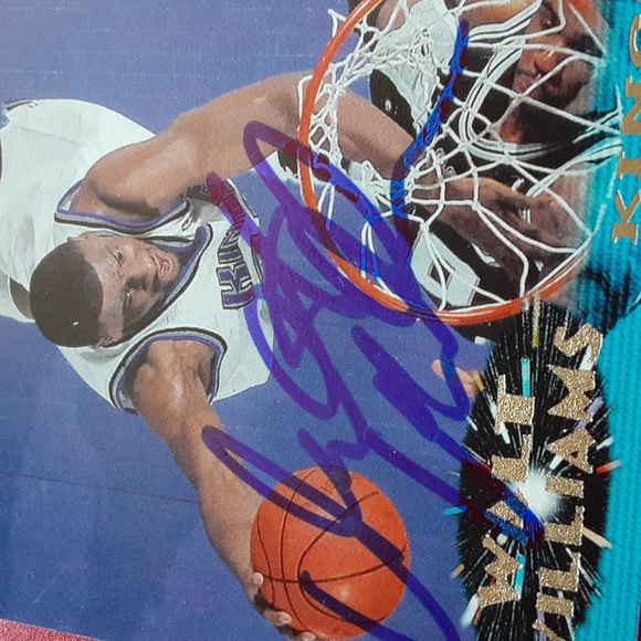 AUTOGRAPHED Walt Williams Sacramento Kings NBA Basketball Card - Picture 1 of 3